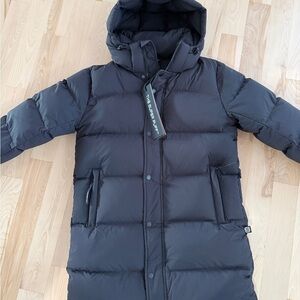 Aritzia Super Puff CliMATTE Mid M NWT